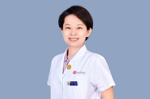 主任医师照片,照片中的医者仁心